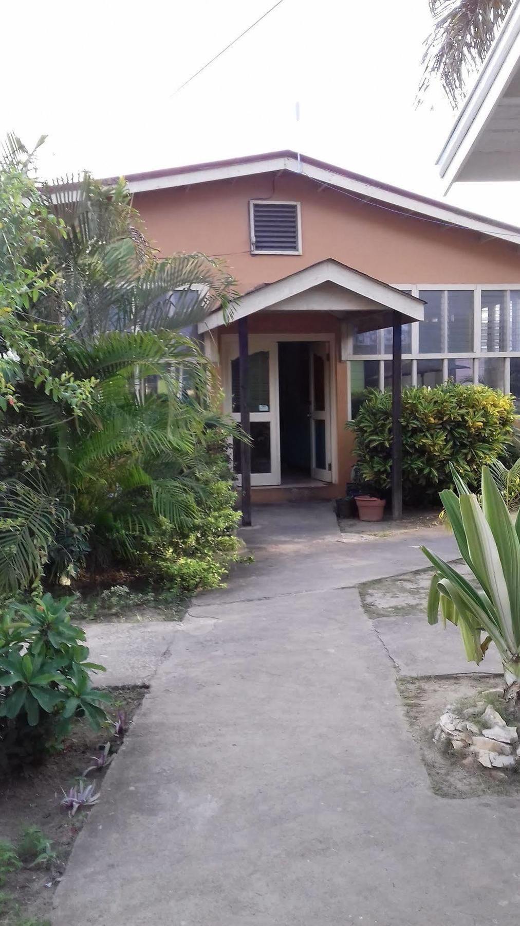 Roots Bamboo Beach Resort Negril Exterior foto
