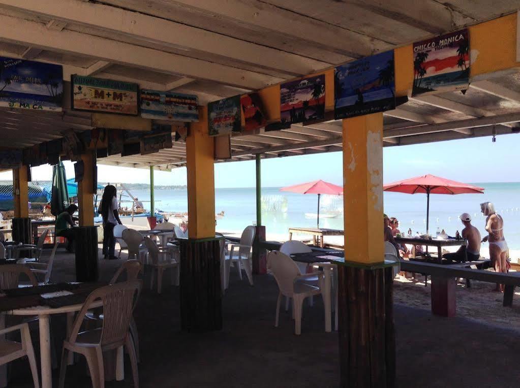Roots Bamboo Beach Resort Negril Exterior foto